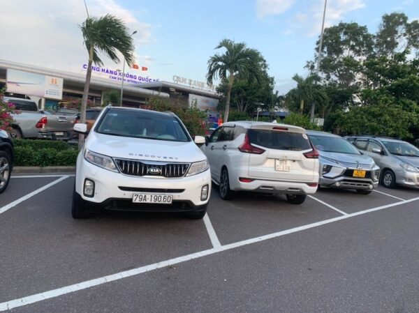 Xe 4 Chỗ Đưa Đón Sân Bay Cam Ranh Trọn Gói – Chapi Giá Rẻ, Đón Tận Nơi