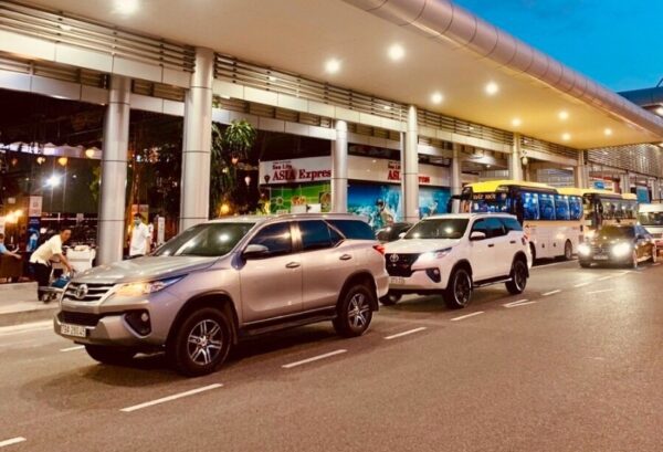 Xe hợp đồng trọn gói Nha Trang - Sài Gòn